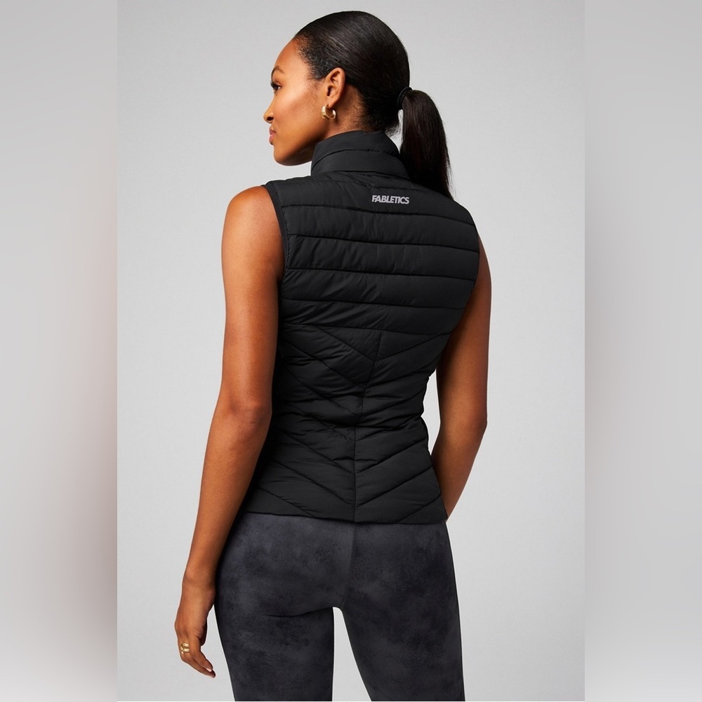 Fabletics Lightweight Adventure Vest - Picture 2 of 5